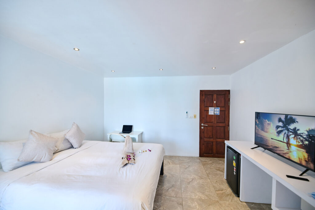 On-site retreat room with a double bed and en-suite
